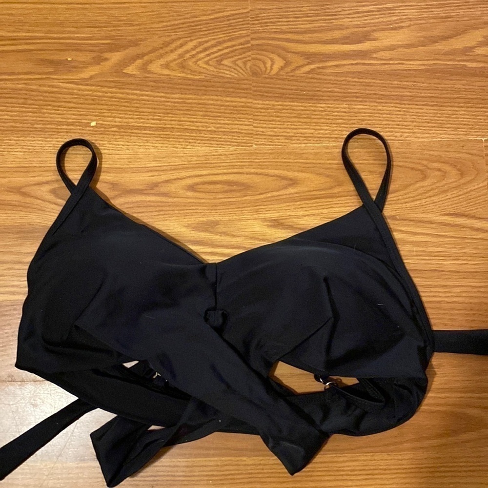 Bikini Top size Medium (BY)